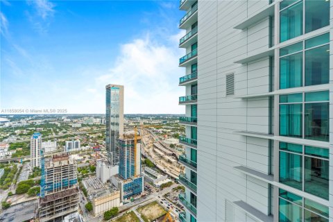 Condo in Miami, Florida, 2 bedrooms  № 1888929 - photo 21