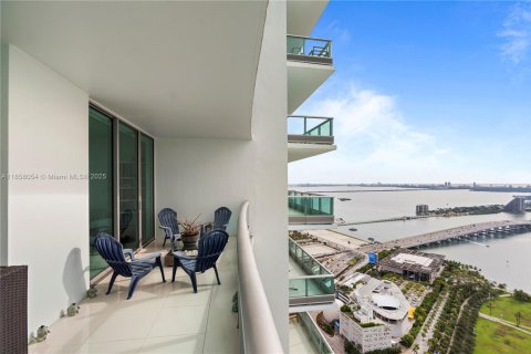 Condo in Miami, Florida, 2 bedrooms  № 1888929 - photo 8