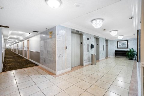 Copropriété à louer à Sunny Isles Beach, Floride: 33.44 m2 № 1811566 - photo 9