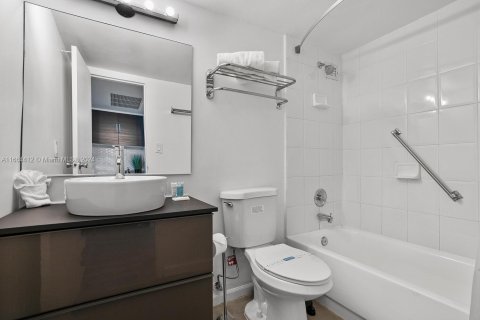 Copropriété à louer à Sunny Isles Beach, Floride: 33.44 m2 № 1811566 - photo 5
