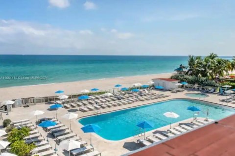 Copropriété à louer à Sunny Isles Beach, Floride: 33.44 m2 № 1811566 - photo 7