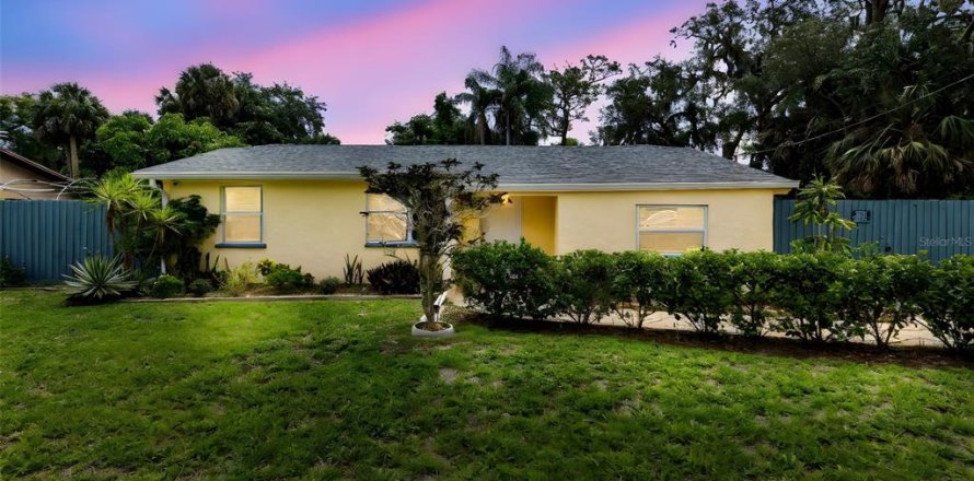 Casa en Titusville, Florida 3 dormitorios, 132.85 m2 № 1772134
