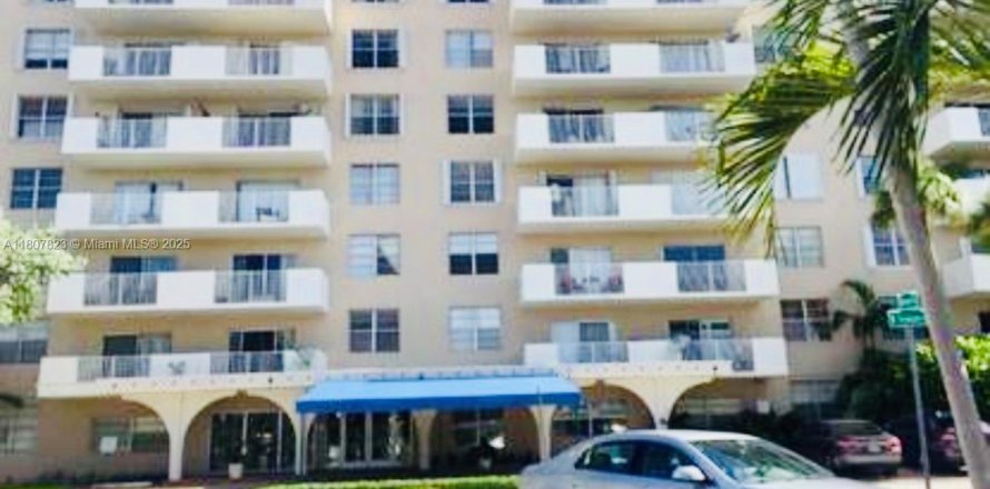Condo à North Bay Village, Floride, 1 chambre № 1748097