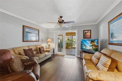House in Poinciana, Florida 3 bedrooms, 104.61 sq.m. № 2097290 - photo 9