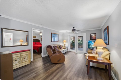 House in Poinciana, Florida 3 bedrooms, 104.61 sq.m. № 2097290 - photo 7