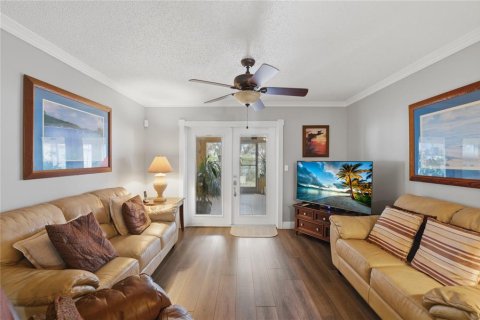 House in Poinciana, Florida 3 bedrooms, 104.61 sq.m. № 2097290 - photo 11