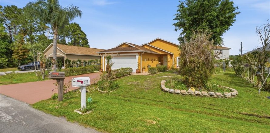 House in Poinciana, Florida 3 bedrooms, 104.61 sq.m. № 2097290