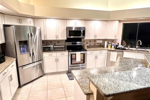 House in Tarpon Springs, Florida 4 bedrooms, 283.07 sq.m. № 1817484 - photo 18
