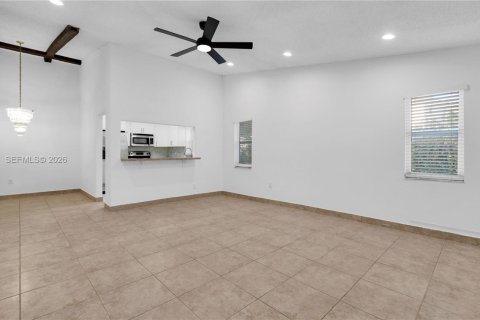 Снять в аренду виллу или дом в Корал-Спрингс, Флорида 3 спальни, 150.87м2, № 2051301 - фото 23