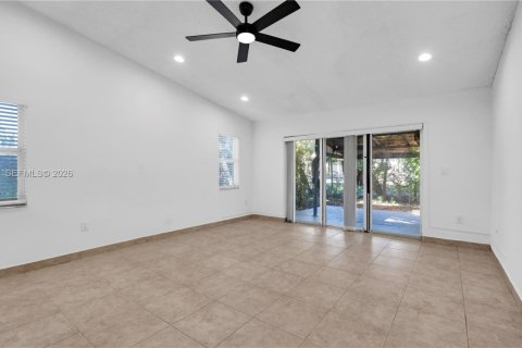 Снять в аренду виллу или дом в Корал-Спрингс, Флорида 3 спальни, 150.87м2, № 2051301 - фото 25