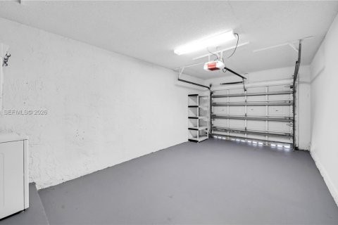 Снять в аренду виллу или дом в Корал-Спрингс, Флорида 3 спальни, 150.87м2, № 2051301 - фото 29