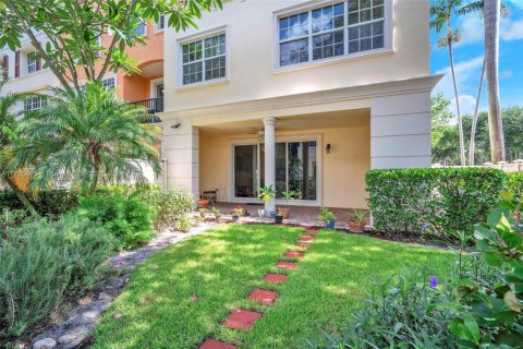 Townhouse in Boca Raton, Florida 3 bedrooms, 282.05 sq.m. № 1696541 - photo 14
