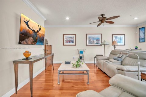 Townhouse in Boca Raton, Florida 3 bedrooms, 282.05 sq.m. № 1696541 - photo 18