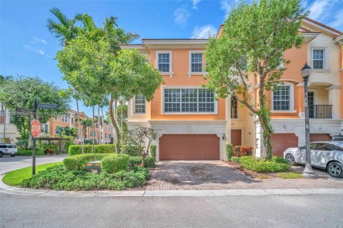 Townhouse in Boca Raton, Florida 3 bedrooms, 282.05 sq.m. № 1696541 - photo 3