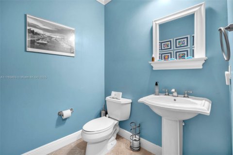 Townhouse in Boca Raton, Florida 3 bedrooms, 282.05 sq.m. № 1696541 - photo 16