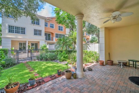 Townhouse in Boca Raton, Florida 3 bedrooms, 282.05 sq.m. № 1696541 - photo 13
