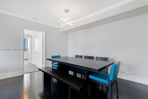 Condominio en alquiler en Miami, Florida, 3 dormitorios, 159.7 m2 № 2008698 - foto 19
