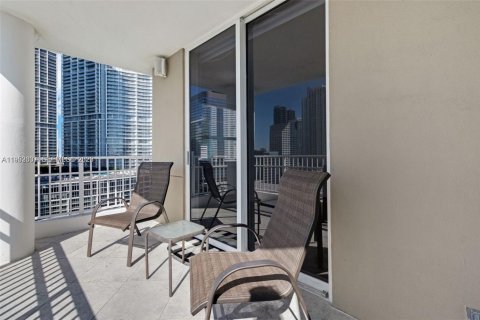 Condominio en alquiler en Miami, Florida, 3 dormitorios, 159.7 m2 № 2008698 - foto 5