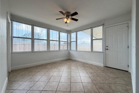 Villa ou maison à louer à Saint Petersburg, Floride: 2 chambres, 95.97 m2 № 2149342 - photo 18