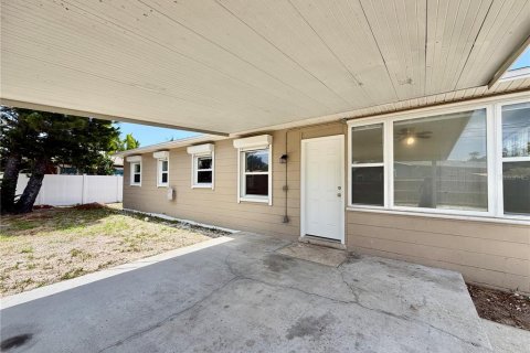 Villa ou maison à louer à Saint Petersburg, Floride: 2 chambres, 95.97 m2 № 2149342 - photo 21