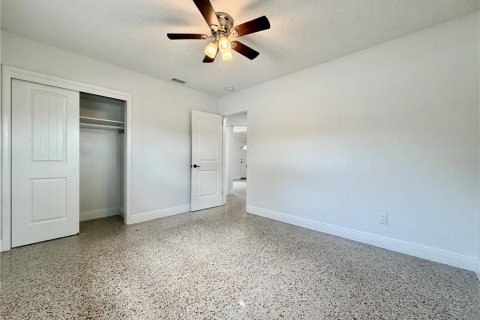 Villa ou maison à louer à Saint Petersburg, Floride: 2 chambres, 95.97 m2 № 2149342 - photo 10