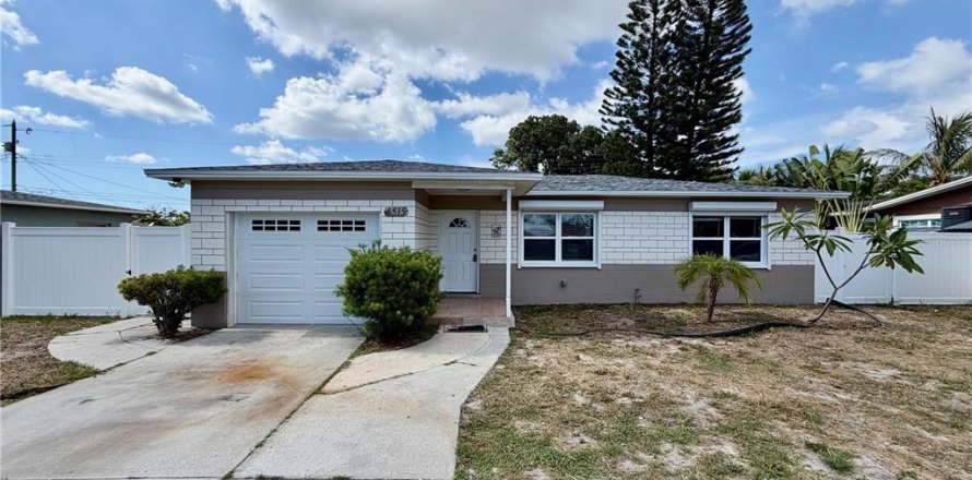Villa ou maison à Saint Petersburg, Floride 2 chambres, 95.97 m2 № 2149342