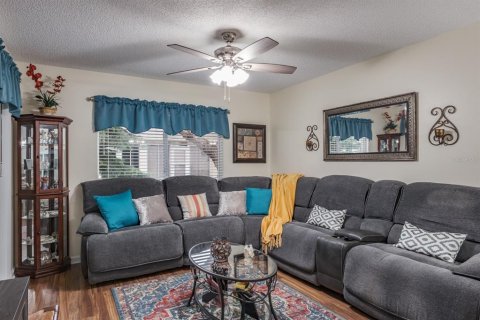 Townhouse in New Port Richey, Florida 2 bedrooms, 126.25 sq.m. № 1533099 - photo 29