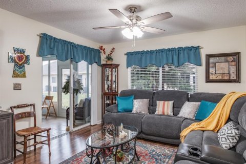 Townhouse in New Port Richey, Florida 2 bedrooms, 126.25 sq.m. № 1533099 - photo 28