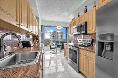 Купить кондоминиум в Авентура, Флорида 2 спальни, 126.44м2, № 1974878 - фото 12