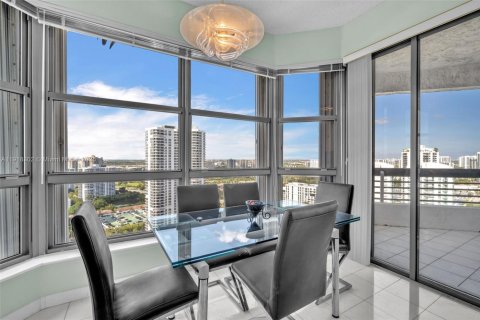 Купить кондоминиум в Авентура, Флорида 2 спальни, 126.44м2, № 1974878 - фото 11