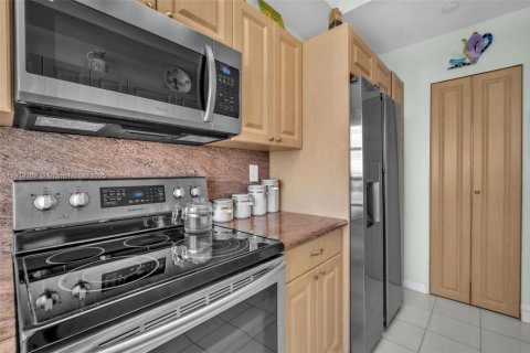 Купить кондоминиум в Авентура, Флорида 2 спальни, 126.44м2, № 1974878 - фото 10