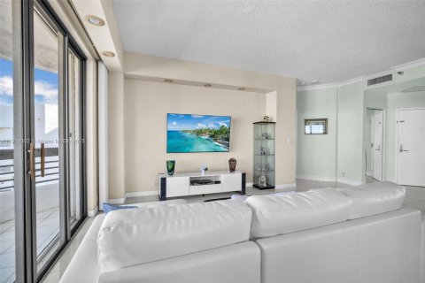 Купить кондоминиум в Авентура, Флорида 2 спальни, 126.44м2, № 1974878 - фото 4