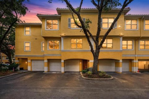 Condo in Maitland, Florida, 2 bedrooms  № 2107664