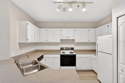 Купить кондоминиум в Мейтленд, Флорида 6 комнат, 118.91м2, № 2107664 - фото 11