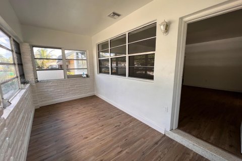 Propiedad comercial en venta en Miami, Florida, 173.54 m2 № 2053420 - foto 24