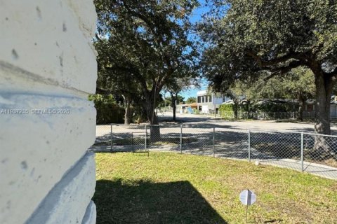 Propiedad comercial en venta en Miami, Florida, 173.54 m2 № 2053420 - foto 10