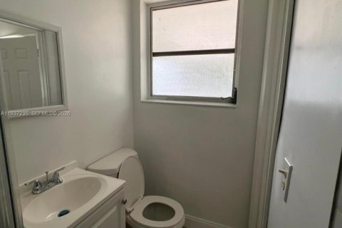 Propiedad comercial en venta en Miami, Florida, 173.54 m2 № 2053420 - foto 21