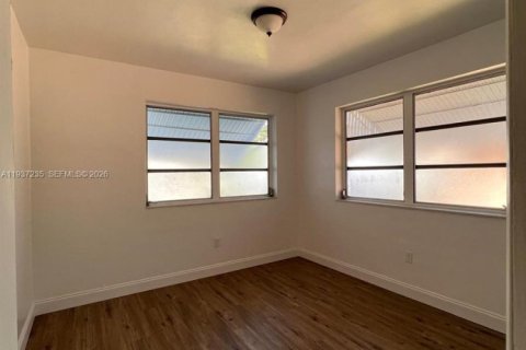 Propiedad comercial en venta en Miami, Florida, 173.54 m2 № 2053420 - foto 30