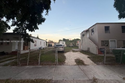 Купить виллу или дом в Майами, Флорида 3 спальни, 237.83м2, № 2029185 - фото 28