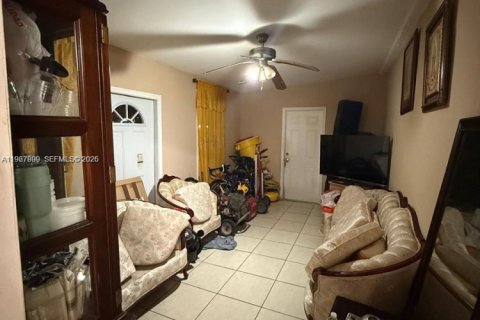 Купить виллу или дом в Майами, Флорида 3 спальни, 237.83м2, № 2029185 - фото 6