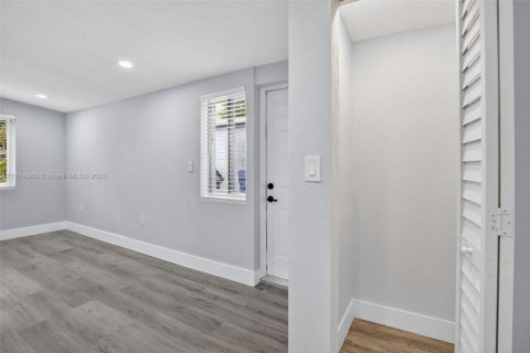 House in Fort Lauderdale, Florida 3 bedrooms, 112.32 sq.m. № 1971171 - photo 23