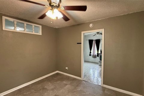 Villa ou maison à louer à Auburndale, Floride: 1 chambre, 53.51 m2 № 2284323 - photo 6