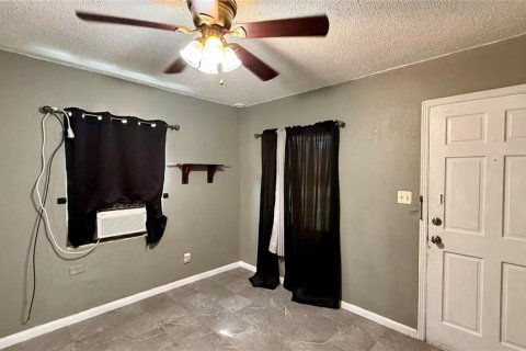 Villa ou maison à louer à Auburndale, Floride: 1 chambre, 53.51 m2 № 2284323 - photo 7