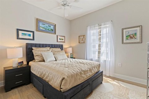 Condo in Saint Petersburg, Florida, 2 bedrooms № 2096237 - photo 22