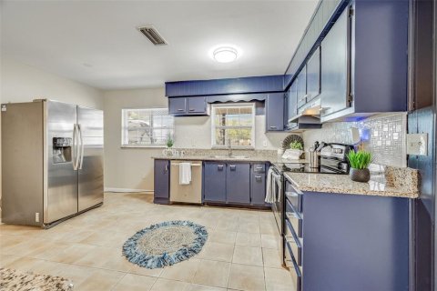 Villa ou maison à vendre à Titusville, Floride: 3 chambres, 142.42 m2 № 2423871 - photo 9
