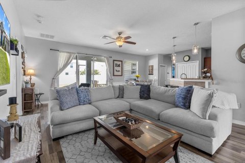 House in Spring Hill, Florida 3 bedrooms, 187.85 sq.m. № 1769008 - photo 18