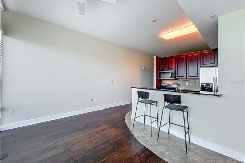 Condo in Orlando, Florida, 1 bedroom  № 1815498 - photo 18