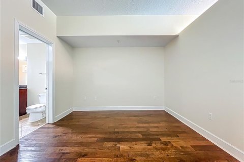 Condo in Orlando, Florida, 1 bedroom  № 1815498 - photo 27