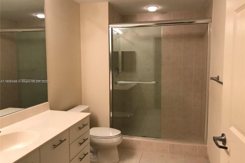 Condo in Plantation, Florida, 2 bedrooms  № 1887299 - photo 22