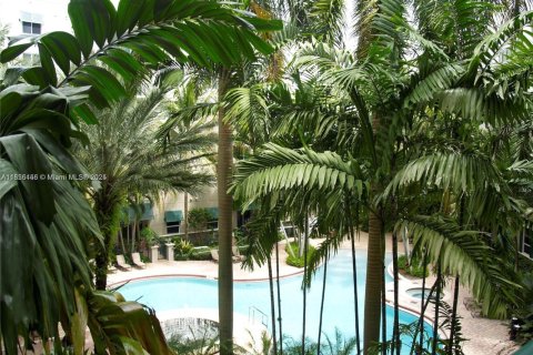 Condo in Plantation, Florida, 2 bedrooms  № 1887299 - photo 25